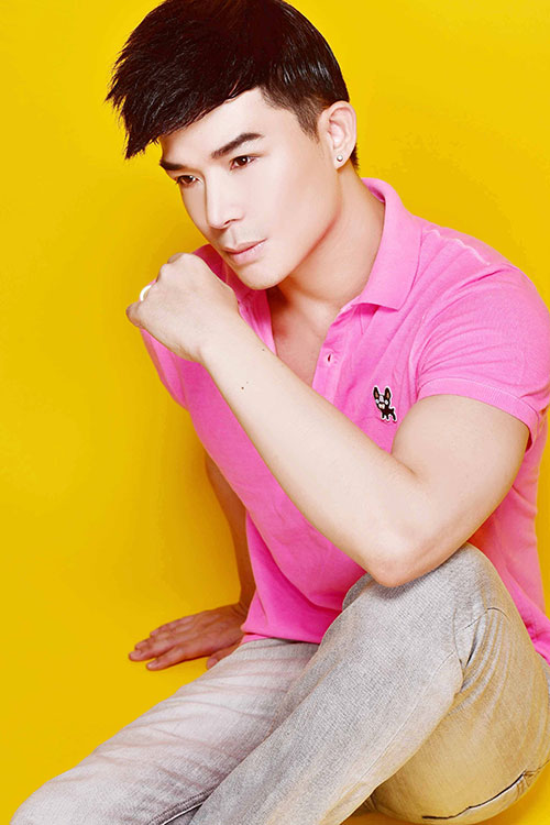 Nathan Lee điển trai với trang phục hàng hiệu rực rỡ - 1