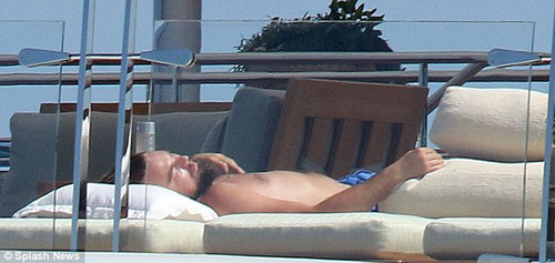 Leo DiCaprio quot;phớt lờquot; LHP Cannes đi chơi du thuyền - 1