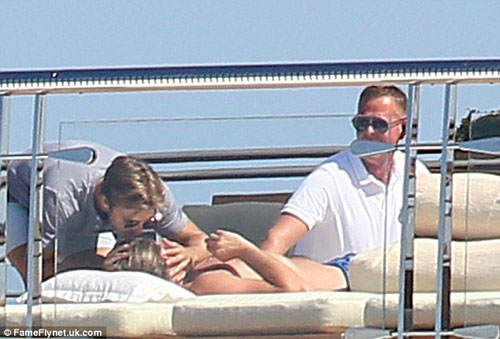 Leo DiCaprio quot;phớt lờquot; LHP Cannes đi chơi du thuyền - 5