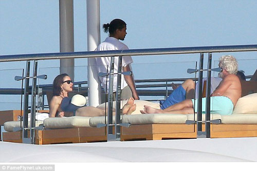 Leo DiCaprio quot;phớt lờquot; LHP Cannes đi chơi du thuyền - 6