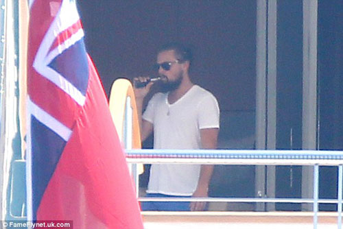 Leo DiCaprio quot;phớt lờquot; LHP Cannes đi chơi du thuyền - 9