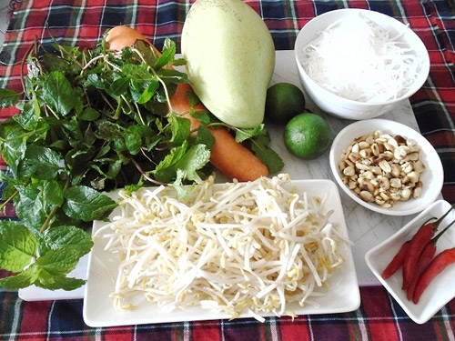 Nộm xoài rau củ thanh mát ngày nắng - 1