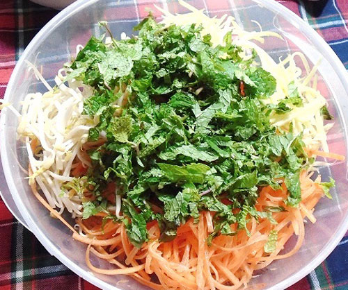 Nộm xoài rau củ thanh mát ngày nắng - 9