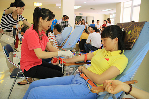 Giới văn phòng tham gia hiến máu tình nguyện - 7