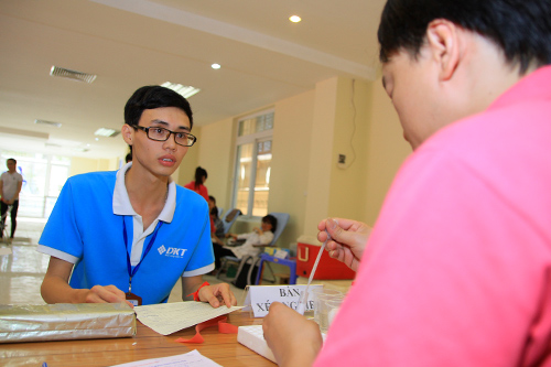 Giới văn phòng tham gia hiến máu tình nguyện - 4