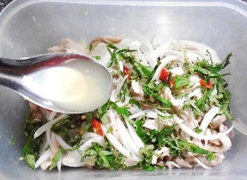 Ông xã mê mẩn dạ dày trộn chua cay - 7