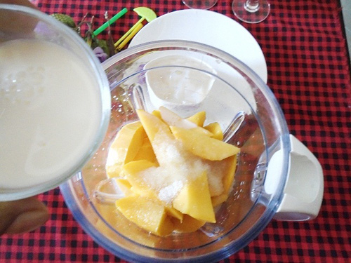 Sinh tố xoài thạch dừa tươi mát - 5