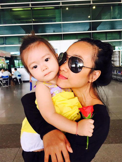 Đoan Trang ngập tràn hạnh phúc khi gặp lại con gái - 2