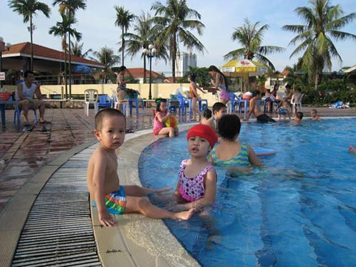 8 bể bơi lý tưởng ở Hà Nội cho trẻ em đi bơi ngày hè - 2