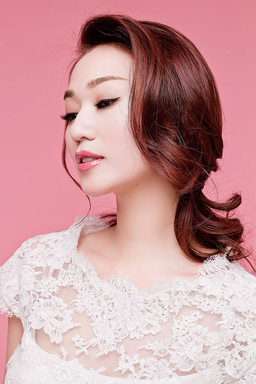 Khánh My say sưa khoe cơ thể đẹp như tạc tượng - 1