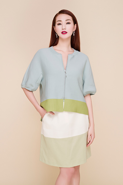 Khánh My say sưa khoe cơ thể đẹp như tạc tượng - 9