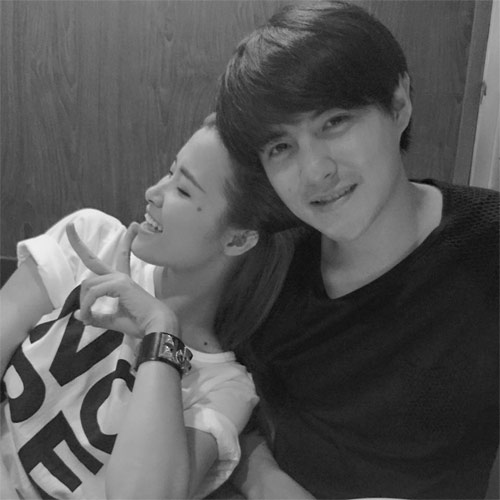 Hai mẹ con Xuân Lan rạng rỡ trên bãi biển - 11