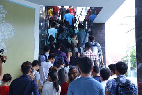 Trai gái miền Tây nườm nượp đi sơ tuyển VNTM 2015 - 3