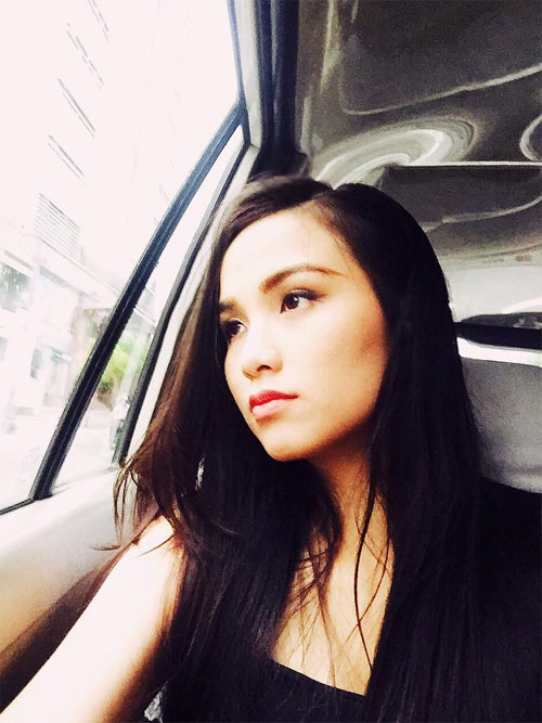 Hai con Hồng Nhung hạnh phúc trong ngày tổng kết năm học - 12