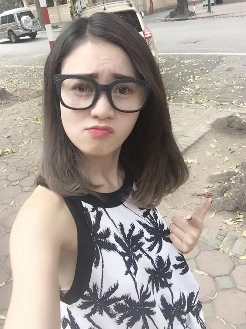 Hai con Hồng Nhung hạnh phúc trong ngày tổng kết năm học - 9