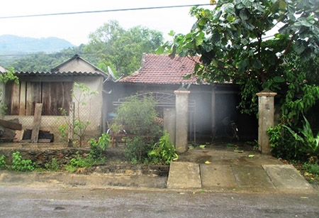 Sau tiếng nổ lớn, chồng đứt 2 chân, vợ bị thương nặng - 1