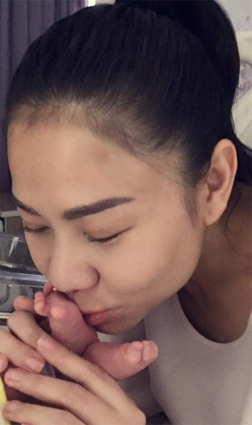 Hé lộ hình ảnh đầu tiên của con trai Thu Minh - 1
