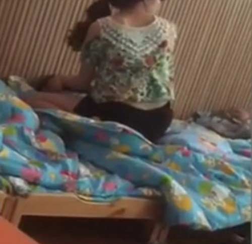 TQ: Cô giáo đánh trẻ mầm non vì không chịu ngủ - 3