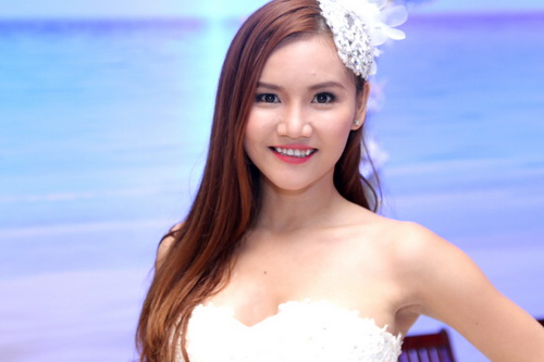Anh Thúy X-Factor: quot;Tôi được chồng cưng từ khi chưa cướiquot; - 4