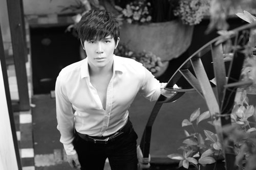 Nathan Lee phong trần quot;đốn timquot; người hâm mộ - 10