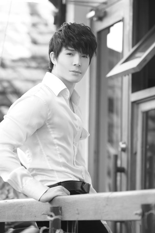 Nathan Lee phong trần quot;đốn timquot; người hâm mộ - 2