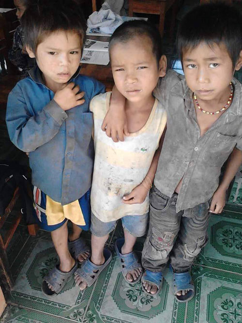 Cô giáo kêu gọi ủng hộ đồ dùng cho học sinh nghèo - 8