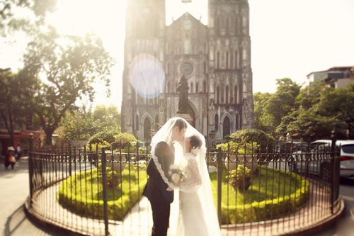 Ảnh cưới giữa phố phường của cặp đôi yêu nhau 10 năm - 8