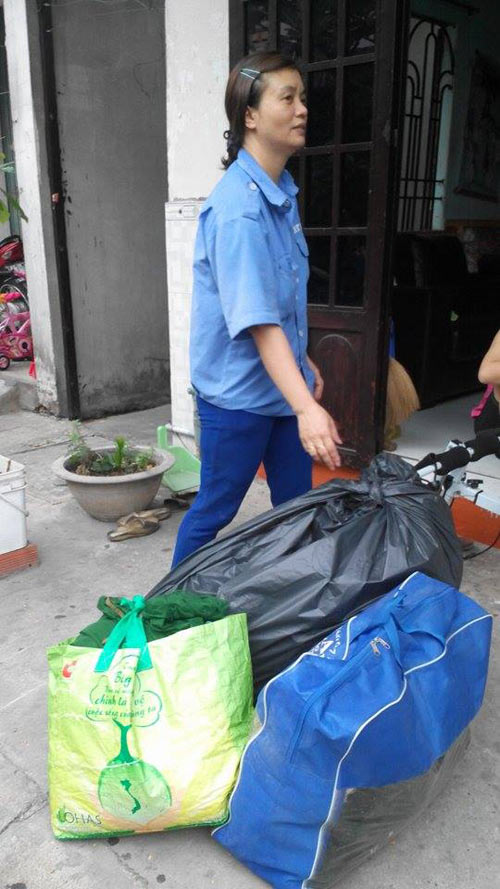 Cô giáo kêu gọi ủng hộ đồ dùng cho học sinh nghèo - 7