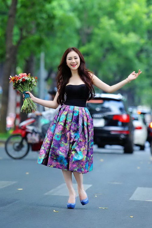 Hoa hậu Mỹ Vân U40 vẫn sành điệu xuống phố - 4