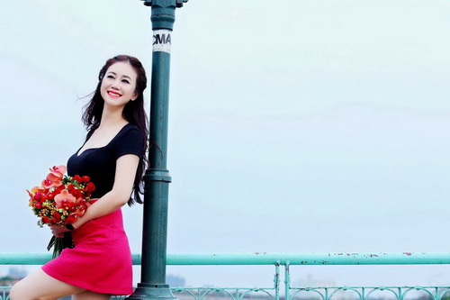 Hoa hậu Mỹ Vân U40 vẫn sành điệu xuống phố - 12