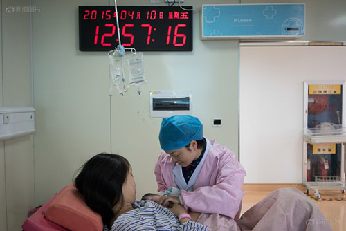 Bộ ảnh ý nghĩa về hành trình sinh con thứ 2 chồng chụp tặng vợ - 13