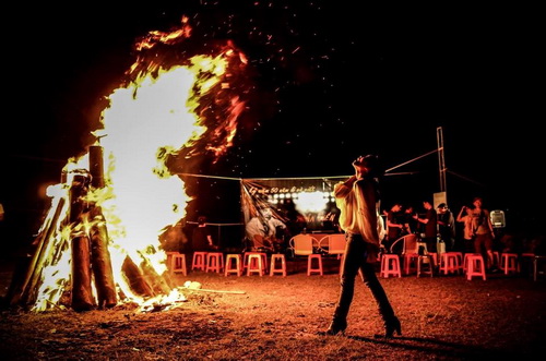 Hà Trần, Đoan Trang về vùng quot;hẻo lánhquot; hát với Trần Tiến - 18