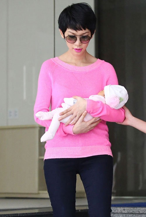 Mỹ nhân Việt nào lấy lại vóc dáng nhanh nhất sau sinh? - 14