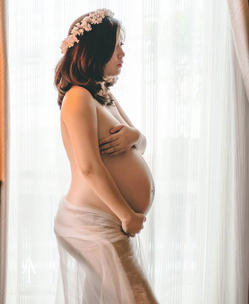 Bầu 39 tuần, mẹ Sài Gòn vẫn tự tin khoe dáng chuẩn - 1