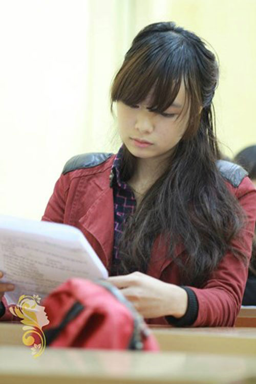 Nữ sinh Báo chí nhận #039;bão like#039; vì giống hệt Hoa hậu Kỳ Duyên - 7