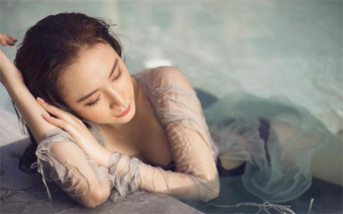 Ốc Thanh Vân đùa nghịch cùng 3 con trong bể bơi - 5