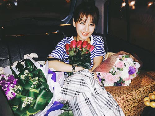 Ốc Thanh Vân đùa nghịch cùng 3 con trong bể bơi - 13