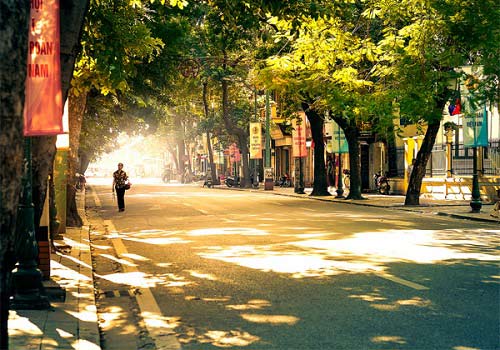 Hà Nội xuất hiện đợt nắng nóng mới - 1