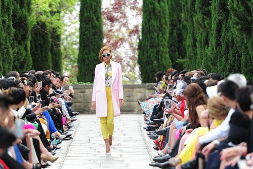 NTK Đỗ Mạnh Cương lăng-xê quot;mốt lạquot; giữa mùa hè - 3