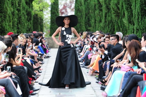 NTK Đỗ Mạnh Cương lăng-xê quot;mốt lạquot; giữa mùa hè - 11