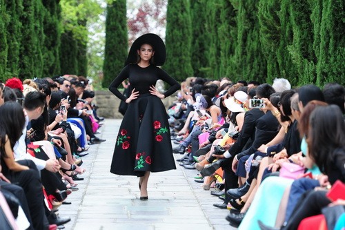 NTK Đỗ Mạnh Cương lăng-xê quot;mốt lạquot; giữa mùa hè - 8