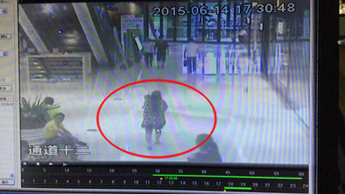 TQ: Toàn cảnh vụ bắt cóc bé 5 tháng giữa nơi công cộng gây xôn xao - 4