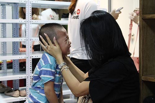 Thanh Vân Hugo nghiêm khắc dạy con trong họp báo - 4