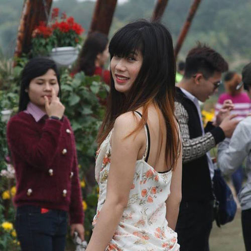Chàng trai đất Quảng chuyển giới xinh lung linh - 1
