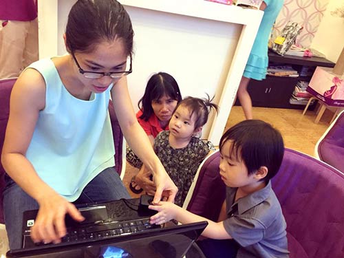 Lý Hải, Minh Hà cho con đi xem vân tay để đoán khả năng não - 4