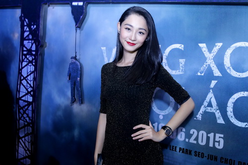 Tinna Tình lần đầu khoe khuyên rốn táo bạo - 8