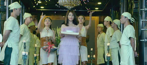 Tinna Tình lần đầu khoe khuyên rốn táo bạo - 15