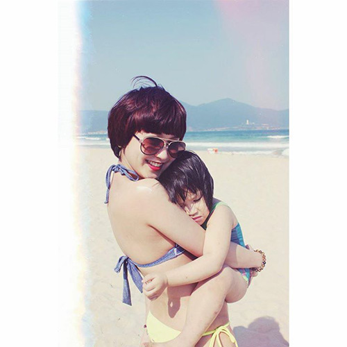 Những single mom cực “hot” trên mạng vì xinh đẹp và tài năng - 11