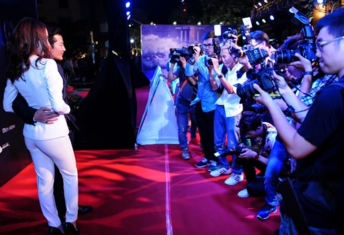 Angela Phương Trinh quay lại với phong cách gợi cảm - 10