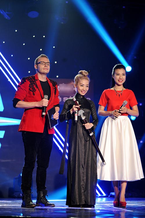 Yến Trang quot;nổi da gàquot; khi nghe Hoàng Yến Chibi hát - 13